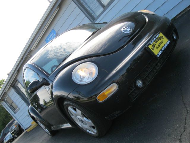 Volkswagen New Beetle 2001 photo 2