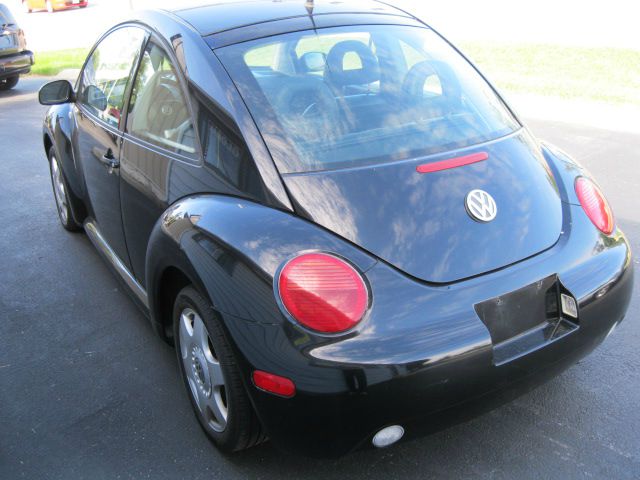 Volkswagen New Beetle 2001 photo 22