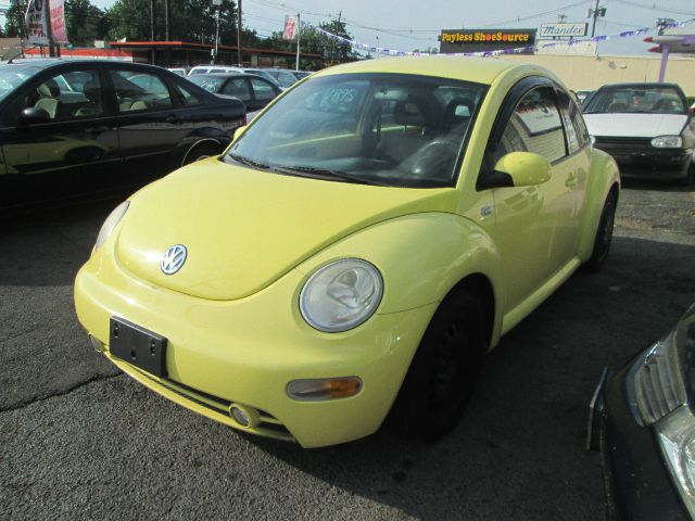 Volkswagen New Beetle 2001 photo 2