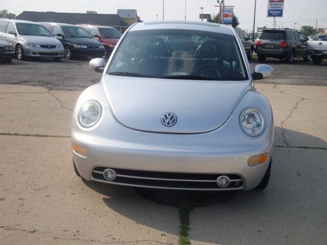 Volkswagen New Beetle 2001 photo 3