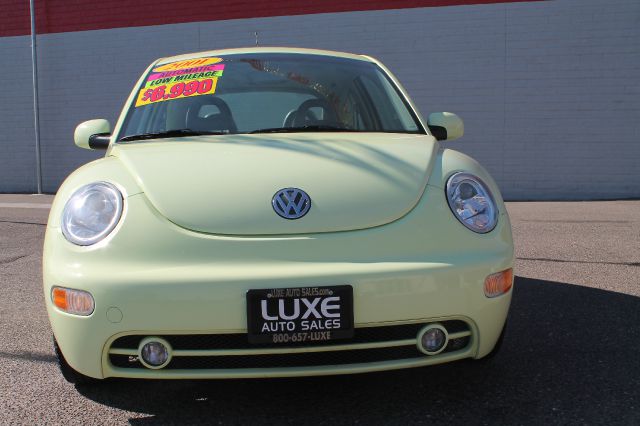 Volkswagen New Beetle 2001 photo 2