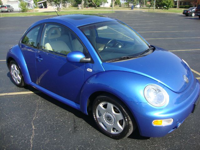 Volkswagen New Beetle 2001 photo 1