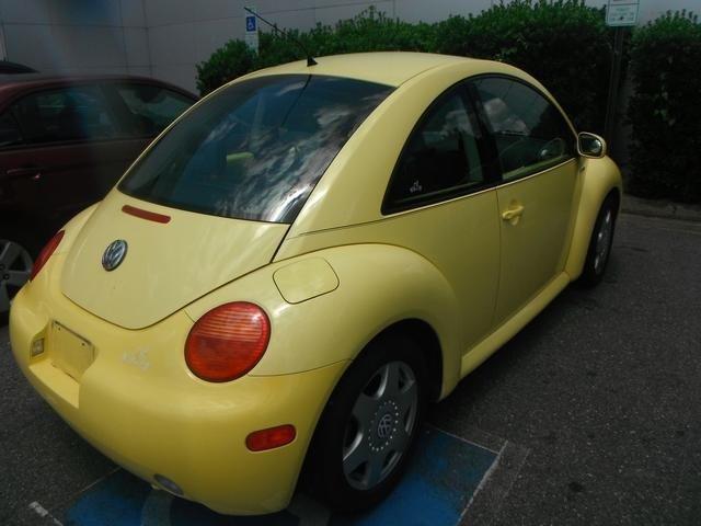 Volkswagen New Beetle 2001 photo 2