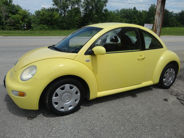 Volkswagen New Beetle 2001 photo 1