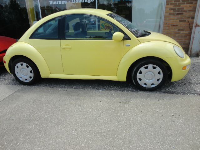 Volkswagen New Beetle 2001 photo 2