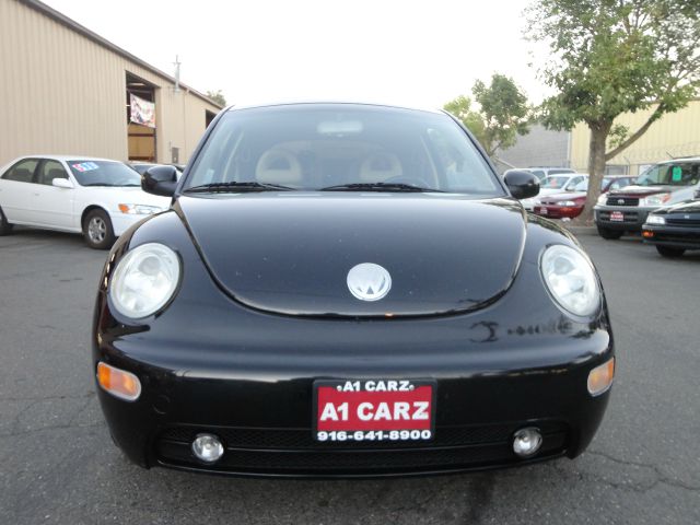 Volkswagen New Beetle 2002 photo 1