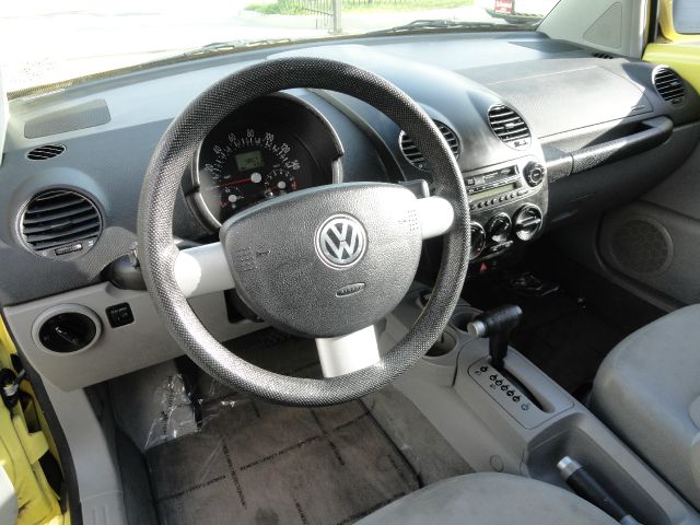 Volkswagen New Beetle 2002 photo 5