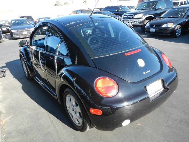 Volkswagen New Beetle 2002 photo 4