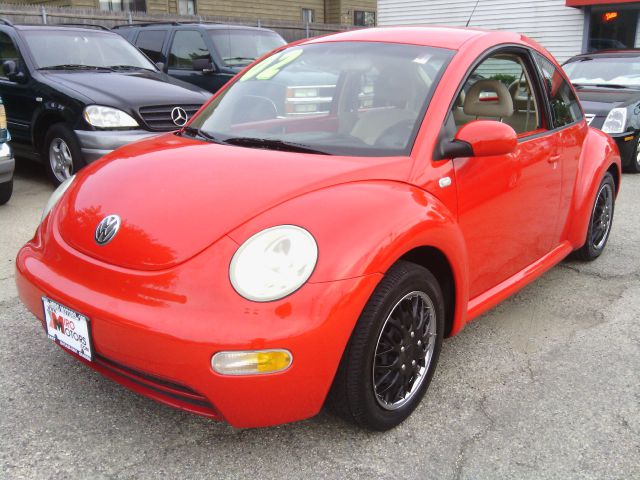 Volkswagen New Beetle 2002 photo 1