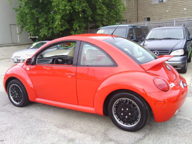 Volkswagen New Beetle 2002 photo 4