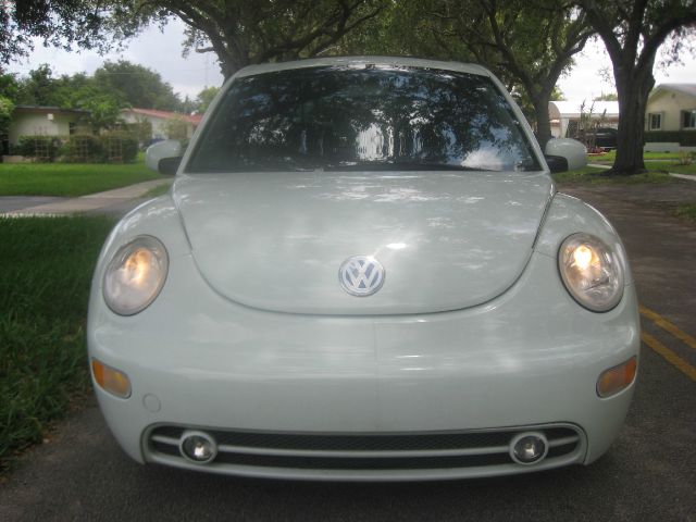 Volkswagen New Beetle 2002 photo 13