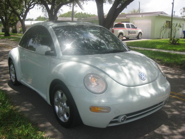 Volkswagen New Beetle 2002 photo 4