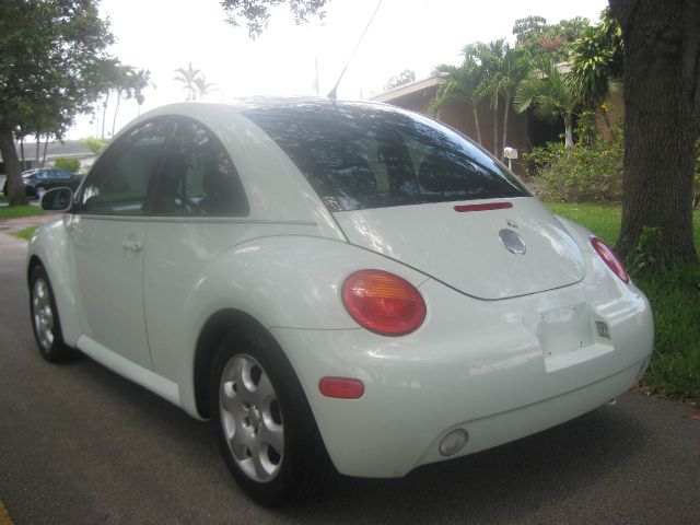 Volkswagen New Beetle 2002 photo 6