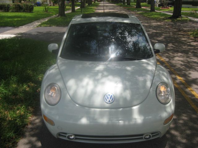 Volkswagen New Beetle 2002 photo 8