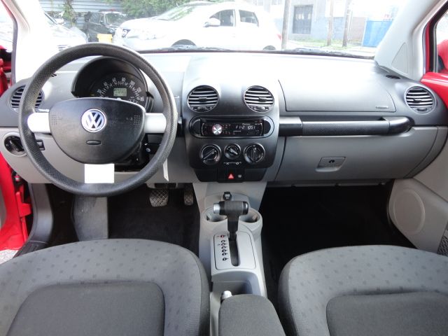 Volkswagen New Beetle 2002 photo 25