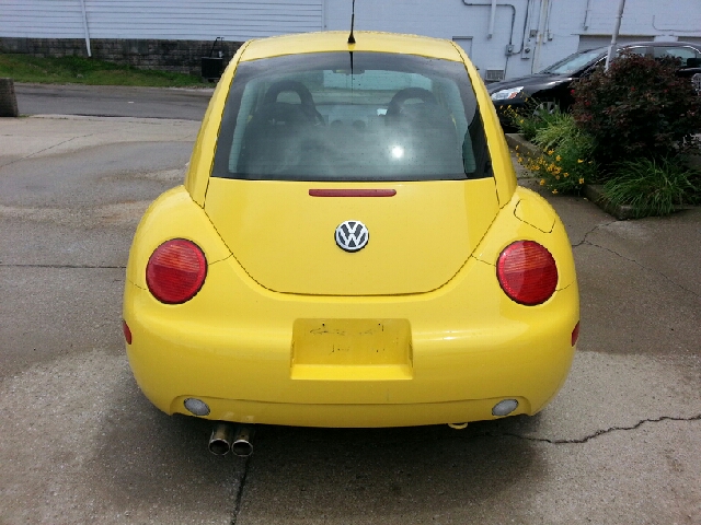 Volkswagen New Beetle 2002 photo 4