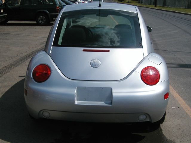 Volkswagen New Beetle 2002 photo 2