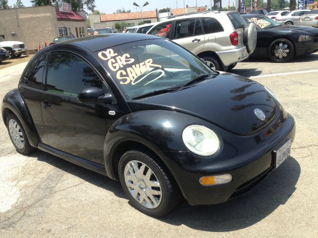 Volkswagen New Beetle S Sedan Hatchback