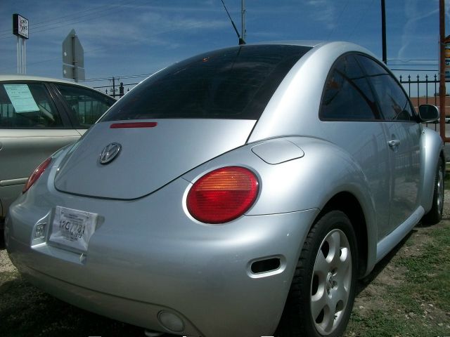 Volkswagen New Beetle 2002 photo 4