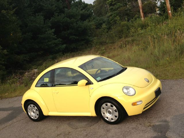 Volkswagen New Beetle 2002 photo 2