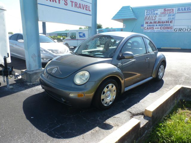 Volkswagen New Beetle 2002 photo 2