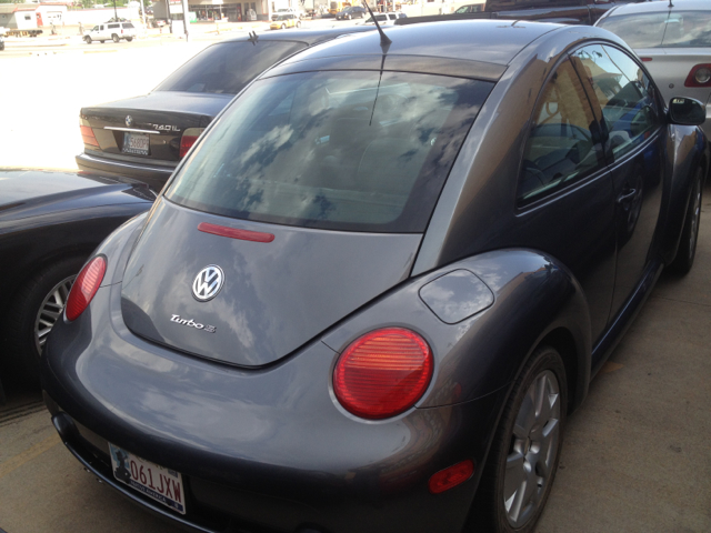 Volkswagen New Beetle 2002 photo 2