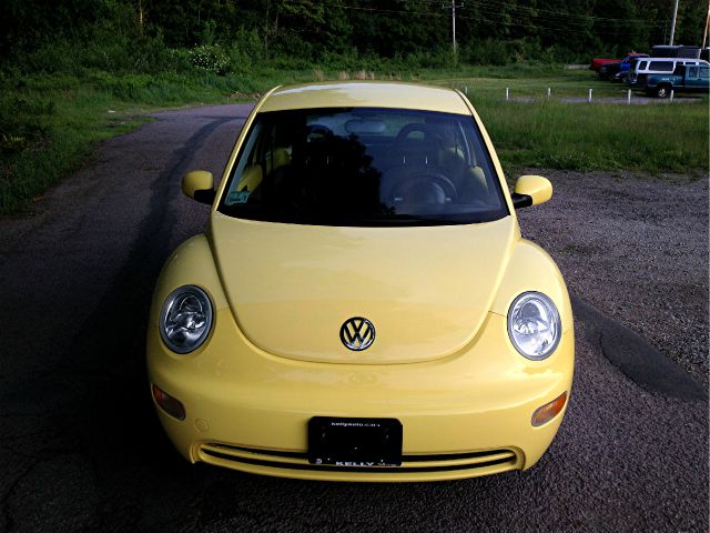 Volkswagen New Beetle 2002 photo 18