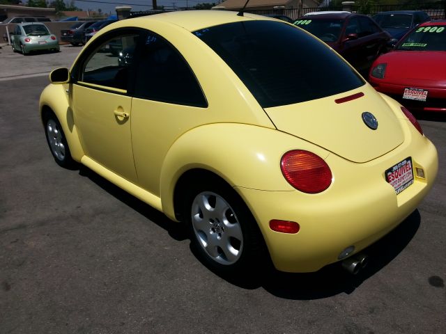 Volkswagen New Beetle 2002 photo 2