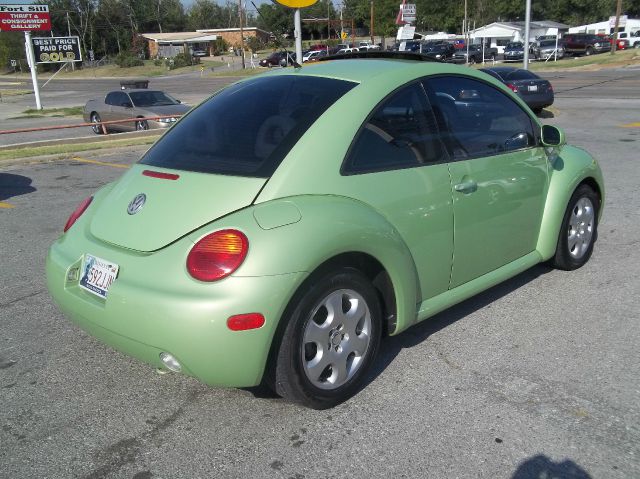 Volkswagen New Beetle 2002 photo 2