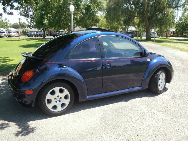 Volkswagen New Beetle 2002 photo 3