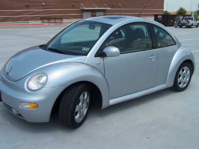 Volkswagen New Beetle 2002 photo 3