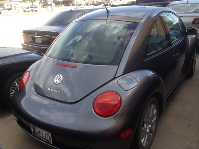 Volkswagen New Beetle 2002 photo 4