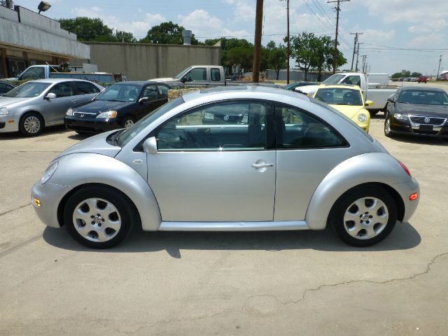 Volkswagen New Beetle 2002 photo 3