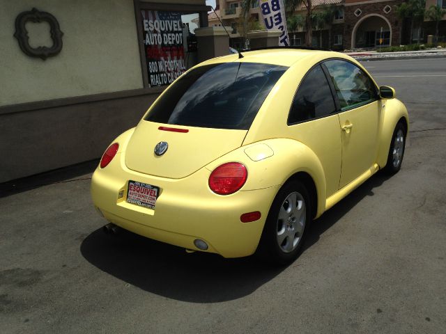 Volkswagen New Beetle 2002 photo 3