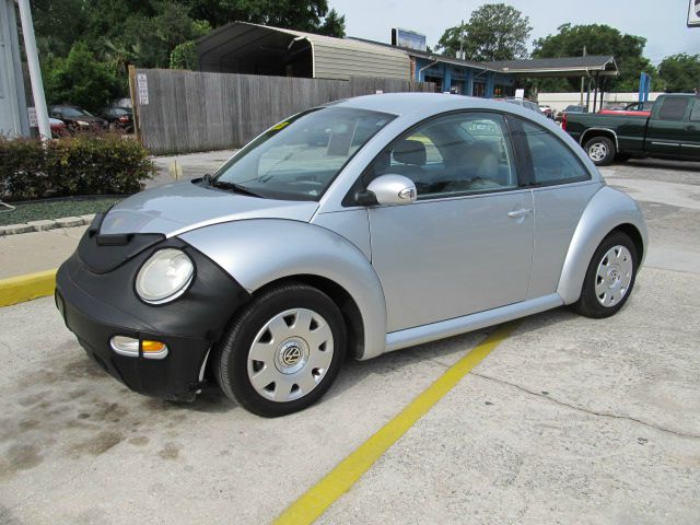 Volkswagen New Beetle 2003 photo 3