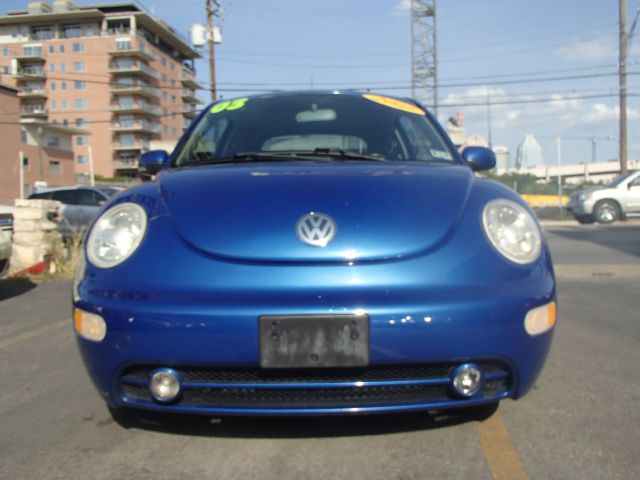 Volkswagen New Beetle 2003 photo 2