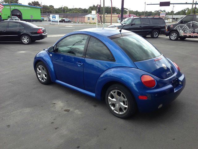 Volkswagen New Beetle 2003 photo 2