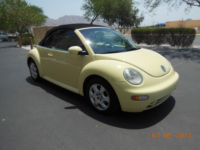 Volkswagen New Beetle 2003 photo 2