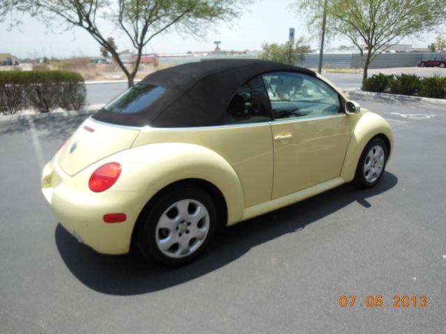 Volkswagen New Beetle 2003 photo 4