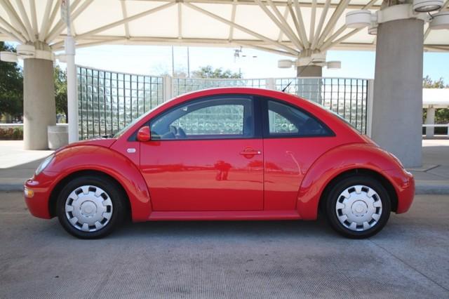 Volkswagen New Beetle 2003 photo 3