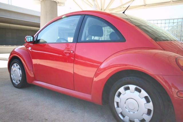 Volkswagen New Beetle 2003 photo 4