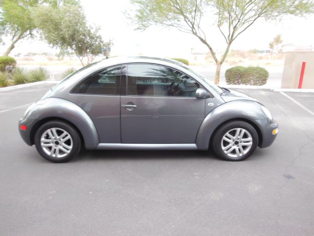 Volkswagen New Beetle 2003 photo 2