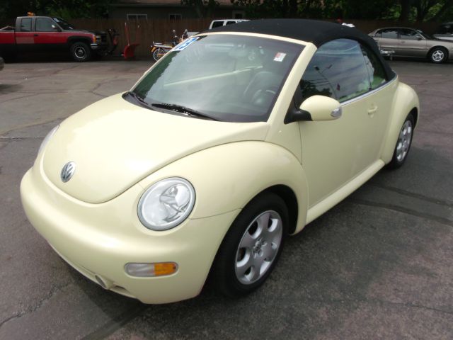 Volkswagen New Beetle 2003 photo 11