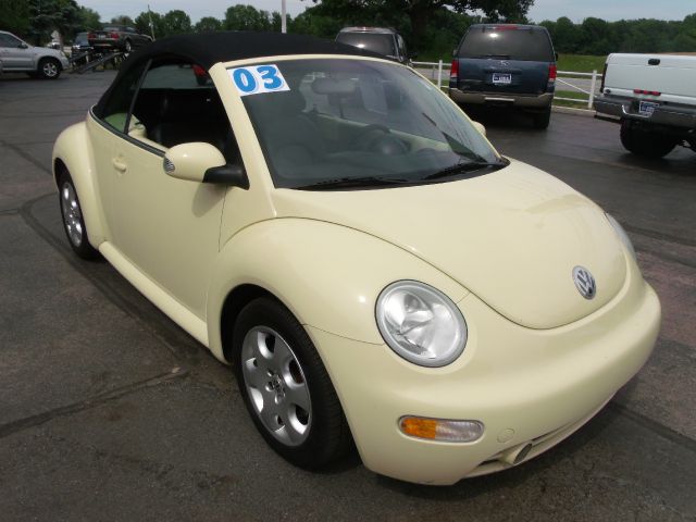 Volkswagen New Beetle 2003 photo 12