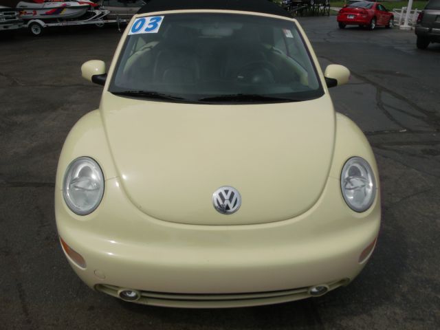 Volkswagen New Beetle 2003 photo 14