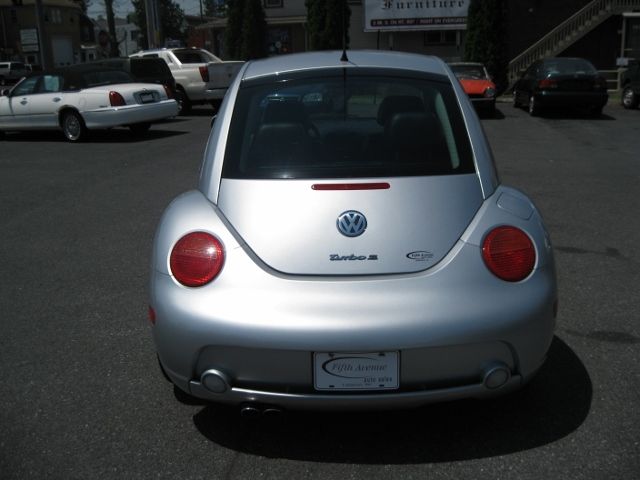 Volkswagen New Beetle 2003 photo 11