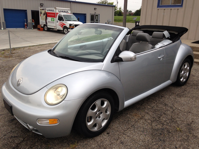 Volkswagen New Beetle 2003 photo 2