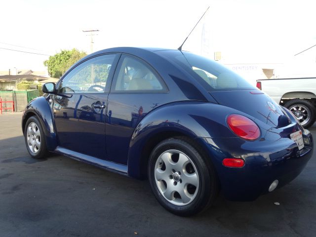 Volkswagen New Beetle 2003 photo 1