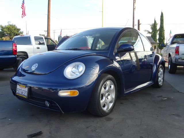 Volkswagen New Beetle 2003 photo 4