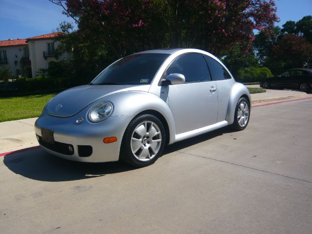 Volkswagen New Beetle 2003 photo 2